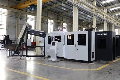 6 Hohlraum-Haustier-Blasmaschine